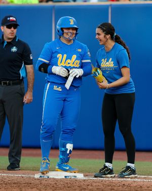 Image post by @uclasoftball on Instagram