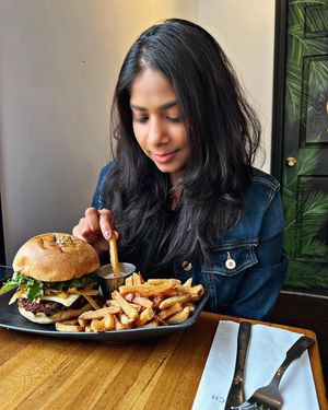 Image post by @explorewithreshma on Instagram