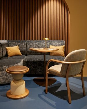 Image post by @neocon_shows on Instagram