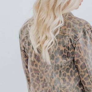 Image post by @shopfillyflair on Instagram