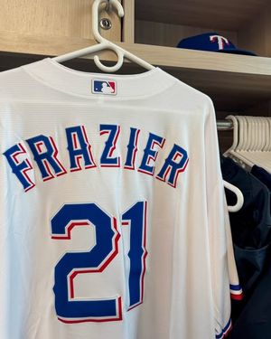 Image post by @rrexpress on Instagram