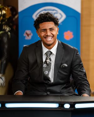 Image post by @cal_football on Instagram