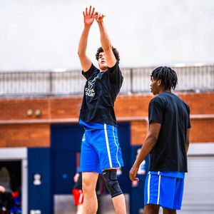 Image post by @itchenbball on Instagram