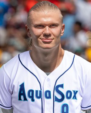 Image post by @everettaquasox on Instagram