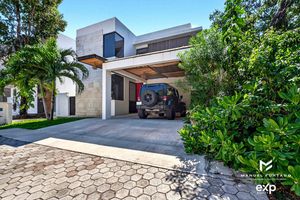 Image post by @manuelfurtadorealestategroup on Instagram