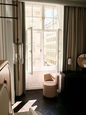 Image post by @mo_hotels on Instagram