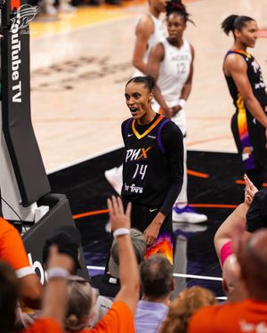 Image post by @phoenixmercury on Instagram