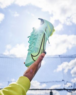 Image post by @soccerdotcom on Instagram