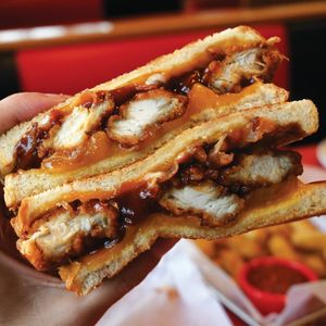 Image post by @friendlys on Instagram