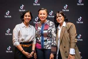 Image post by @NydiaVelazquez on Twitter