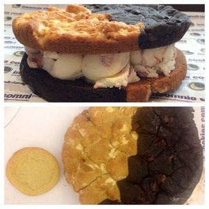 Image post by @insomniacookies on Instagram