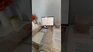 Video post by @everydaywithevette on YouTube