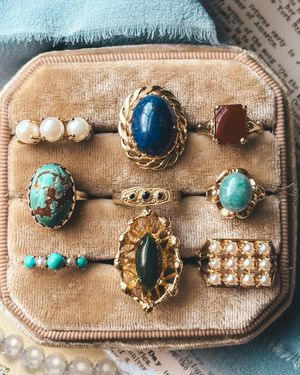 Image post by @maejeanvintage on Instagram