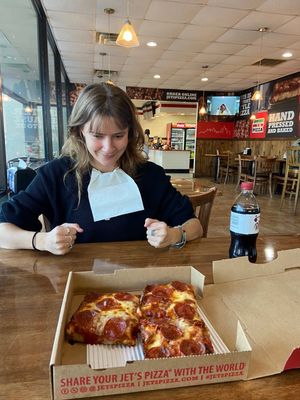 Image post by @jetspizza on Instagram
