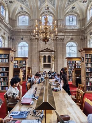 Image post by @oxford_uni on Instagram