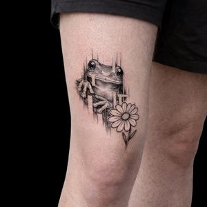 Image post by @whitesloth.tattoo on Instagram