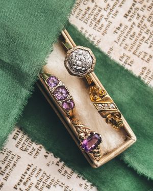 Image post by @maejeanvintage on Instagram
