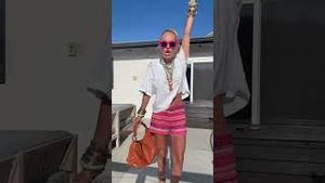 Video post by @shop.with.caroline on YouTube