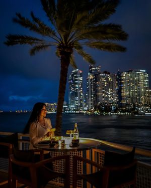 Image post by @mo_miami on Instagram