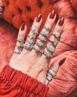 Image post by @maejeanvintage on Instagram