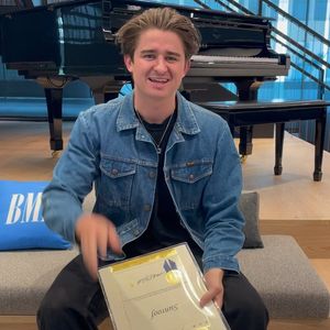 Image post by @bmi on Instagram
