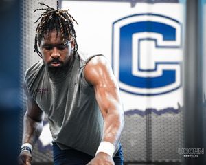 Image post by @UConnFootball on Twitter