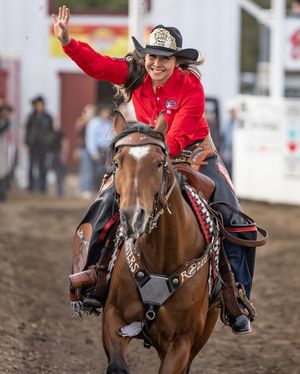 Image post by @sistersrodeo on Instagram