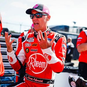 Image post by @StewartHaasRcng on Twitter