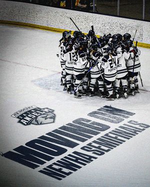 Image post by @stahawkswhockey on Instagram