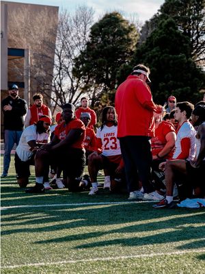Image post by @unmlobofb on Instagram