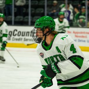 Image post by @UNDmhockey on Twitter