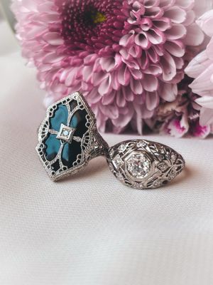 Image post by @maejeanvintage on Instagram