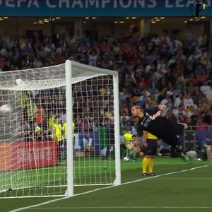 Video post by @FutbolaMedia on Facebook