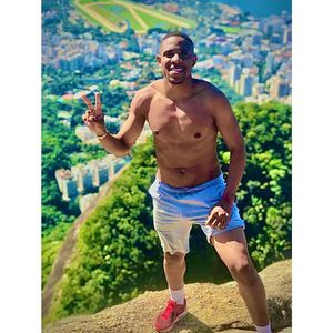 Image post by @marciojuniormilhas on Instagram