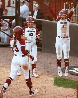 Image post by @gamecocksoftball on Instagram