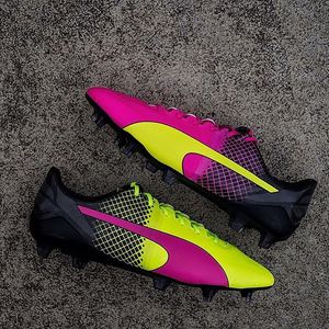 Image post by @soccerdotcom on Instagram