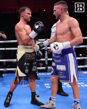 Image post by @daznboxing on Instagram