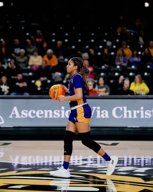 Image post by @ecuwbb on Instagram