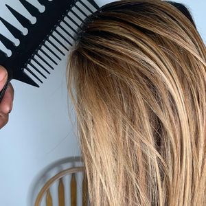 Image post by @5thavehairstudio_ on Instagram