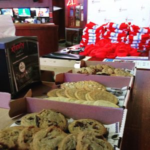 Image post by @insomniacookies on Instagram