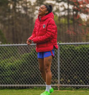 Image post by @kerolinnicoli on Instagram