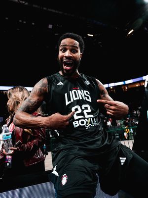 Image post by @londonlions on Instagram