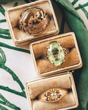 Image post by @maejeanvintage on Instagram
