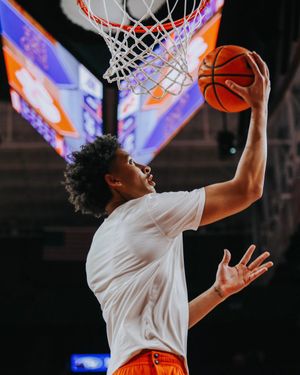 Image post by @ClemsonMBB on Twitter