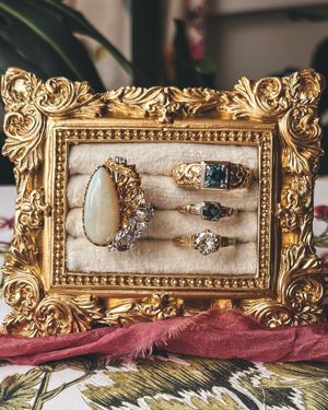 Image post by @maejeanvintage on Instagram