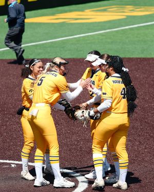 Image post by @iowasoftball on Instagram