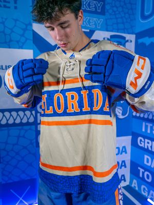 Image post by @ufhockey on Instagram