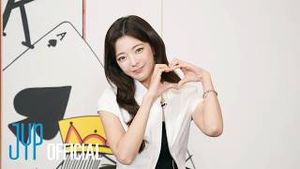 Video post by @itzy on YouTube
