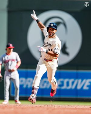 Image post by @twins on Instagram
