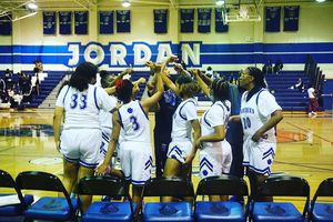 Image post by @lbjordanhoops on Instagram